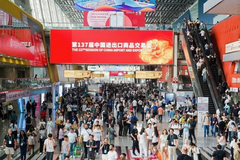 顺丰快递：超越配送，展示服装鞋帽供应链创新实践
