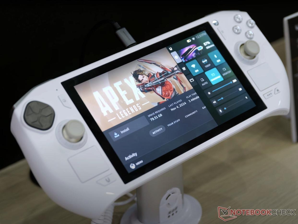 索泰推出新一代AI Zone掌机，搭载升级的AI9 HX370处理器